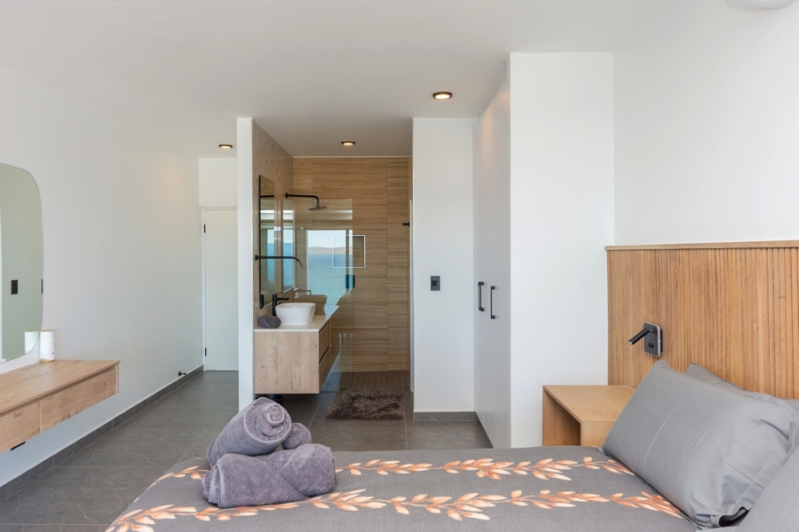 5 Bedroom Property for Sale in Mykonos Western Cape